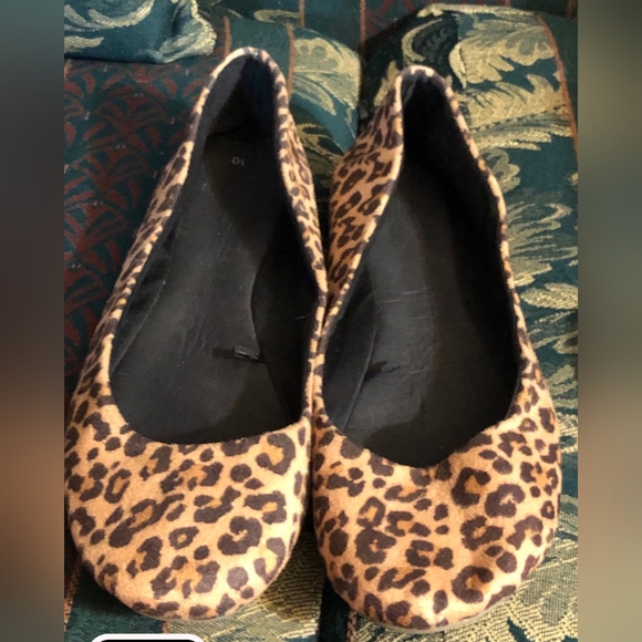 Woman's basic ballet flat - Picture 2 of 5